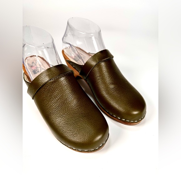 Maguba of Sweden Berkeley Olive Leather Clogs Size 37 US 7 - Picture 4 of 10